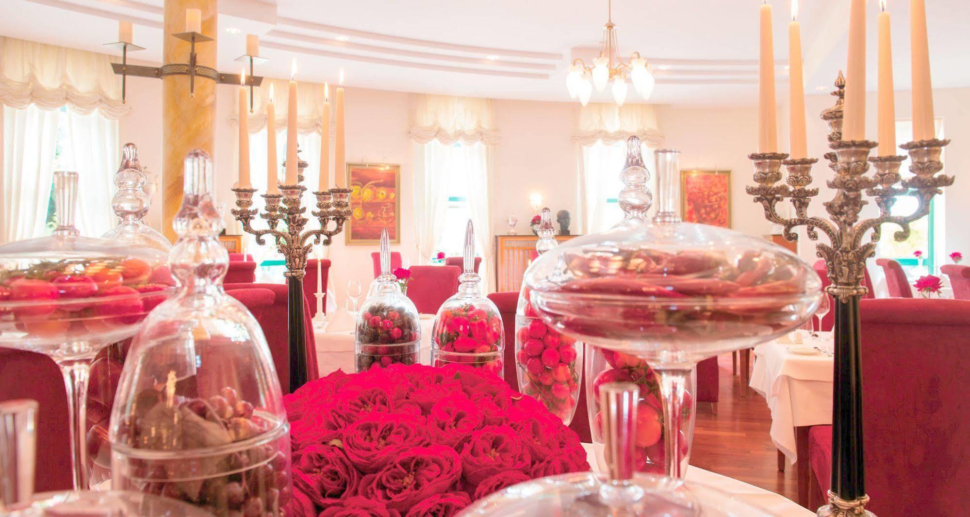 Victor's Residenz-hotel Schloss Berg Hotel 5*